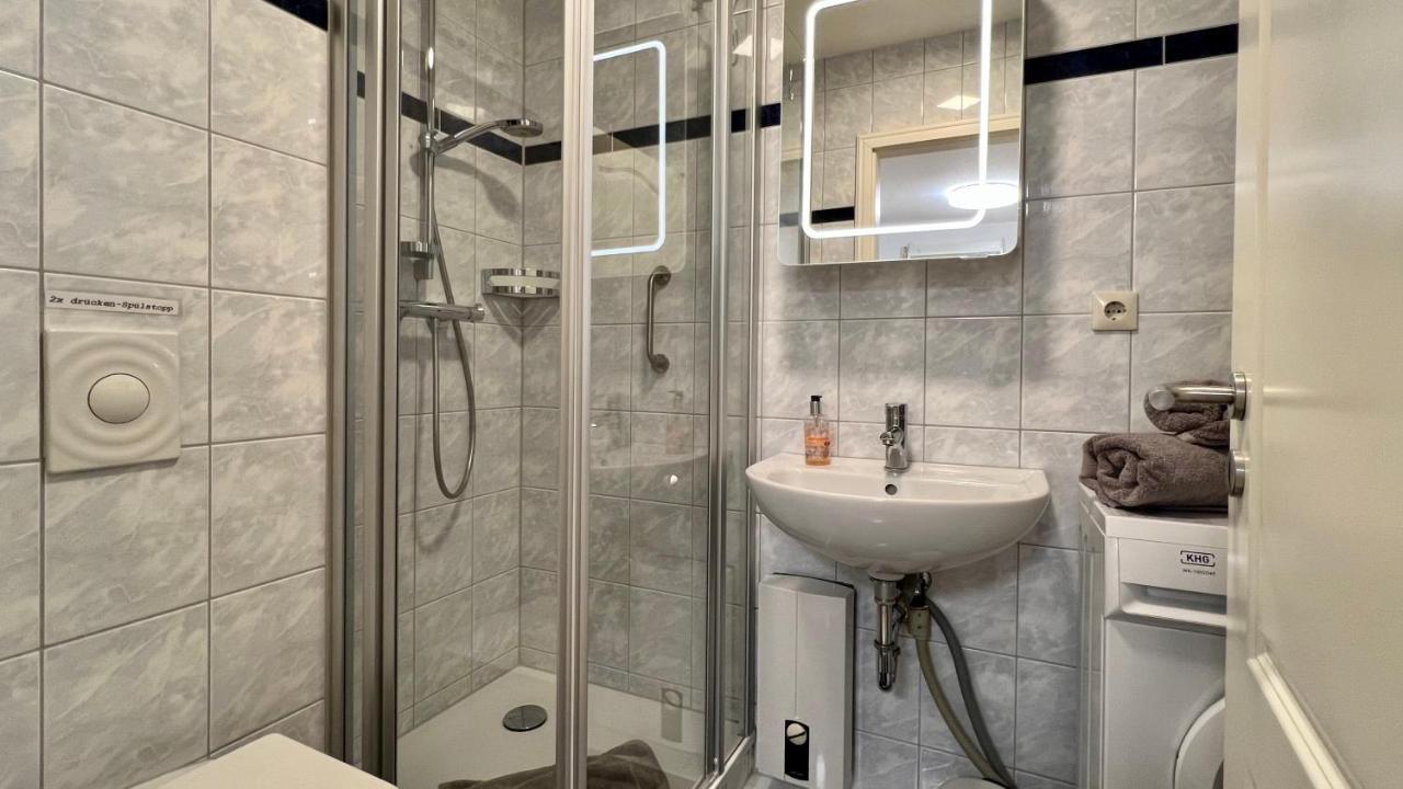 Ferienwohnung Sonnenblume Baabe Bagian luar foto